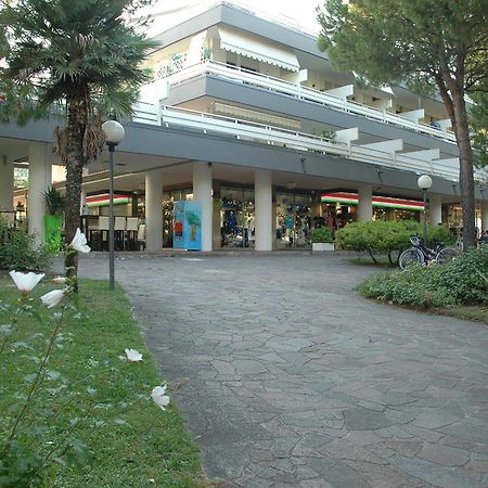 Residence Isvico Lignano Sabbiadoro Zewnętrze zdjęcie