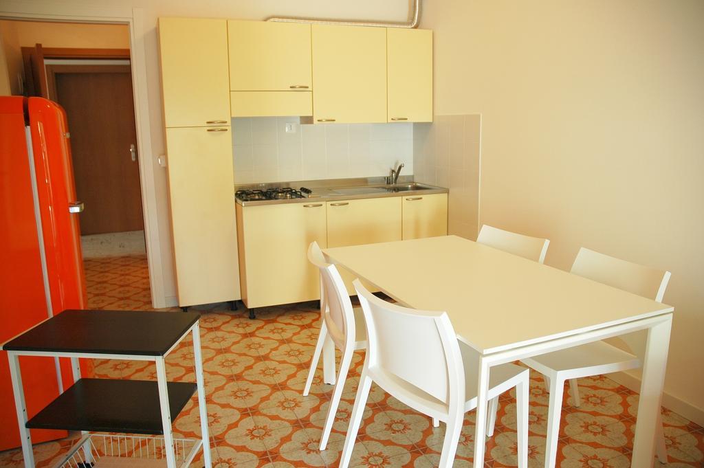 Residence Isvico Lignano Sabbiadoro Pokój zdjęcie